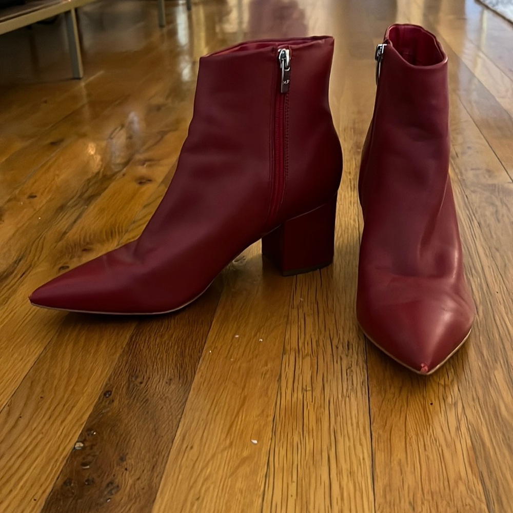 Red Marc Fisher ankle booties! Size 9